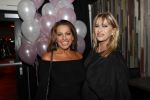 Aalsmeer 18 november 2019
Bonnie st Claire viert haar 70e verjaardag in de Praam in Aalsmeer.
Esther Oosterbeek en Anita Heilker