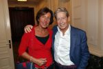 Amsterdam 25 november 2019
Boekpresentatie Victor Mids en Oscar Verpoort ( MINDFUCK) in het Amstel Hotel . Hans Kazan krijgt het eerste exemplaar. Hans met zijn vrouw Wendy