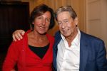 Amsterdam 25 november 2019
Boekpresentatie Victor Mids en Oscar Verpoort ( MINDFUCK) in het Amstel Hotel . Hans Kazan krijgt het eerste exemplaar. Hans met zijn vrouw Wendy