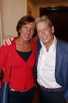 Amsterdam 25 november 2019
Boekpresentatie Victor Mids en Oscar Verpoort ( MINDFUCK) in het Amstel Hotel . Hans Kazan krijgt het eerste exemplaar. Hans met zijn vrouw Wendy