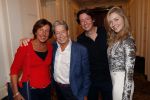 Amsterdam 25 november 2019
Boekpresentatie Victor Mids en Oscar Verpoort ( MINDFUCK) in het Amstel Hotel . Hans Kazan krijgt het eerste exemplaar. hans met zijn zoon Steven Kazan vrouw Wendy en schoondochter Jamie Kames