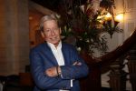 Amsterdam 25 november 2019
Boekpresentatie Victor Mids en Oscar Verpoort ( MINDFUCK) in het Amstel Hotel . Hans Kazan krijgt het eerste exemplaar.