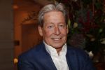 Amsterdam 25 november 2019
Boekpresentatie Victor Mids en Oscar Verpoort ( MINDFUCK) in het Amstel Hotel . Hans Kazan krijgt het eerste exemplaar.