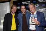 Amsterdam 25 november 2019
Boekpresentatie Victor Mids en Oscar Verpoort ( MINDFUCK) in het Amstel Hotel . Hans Kazan krijgt het eerdste exemplaar.