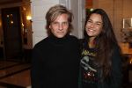 Amsterdam 25 november 2019
Boekpresentatie Victor Mis en Oscar Verport ( MINDFUCK) in het Amstel Hotel . Hans Kazan krijgt het eerste exemplaar. Jamie Westland (Di-Rect) kwam met zijn vriendin