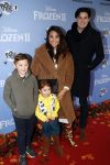 Amsterdam 16 november 2019
Premiere Frozen 2 in Tuschinski. janine Kho met kinderen en â€¦