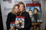 Amsterdam 3 december 2019
Presentatie Amsterdam XXXL in Momo. Lieke en Jetteke v Lexmond krijgen eerste exemplaar uit handen van mark Teurlings en Gimena
