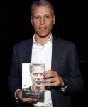 Amsterdam 2 december 2019
Boep presentatie Marco v Basten in de stadsschouwburg van Amsterdam.