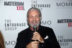 Amsterdam 3 december 2019
Presentatie Amsterdam XXXL in Momo. Mark Teurlings met kennisen