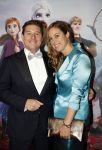 Amsterdam 16 november 2019
Premiere Frozen 2 in Tuschinski. martijn Krabbe met zijn vrouw Deborah en kinderen Achilles en Michelle