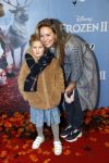 Amsterdam 16 november 2019
Premiere Frozen 2 in Tuschinski. Melissa Drost en haar dochter