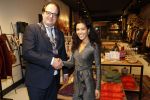 Beverwijk 23 november 2019
Opening winkel van Moise Trustfull in het centrum van Beverwijk.
Haar vader Orlando en moeder Quinty zijn natuurlijk aanwezig. Moise met de loco burgemeester