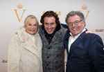 Katwijk 30 oktober 2019
9 jaar soldaat van Oranje in de hangar op vliegveld Valkenburg . Monique v d Ven met haar man Edwin de Vries en Edwin Smulders
