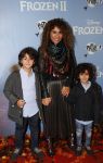Amsterdam 16 november 2019
Premiere Frozen 2 in Tuschinski. Niama Amhali met haar zoons
