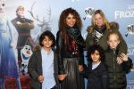 Amsterdam 16 november 2019
Premiere Frozen 2 in Tuschinski. Niama Amhali met haar zoons
