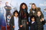 Amsterdam 16 november 2019
Premiere Frozen 2 in Tuschinski. Niama Amhali met haar zoons