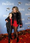 Amsterdam 16 november 2019
Premiere Frozen 2 in Tuschinski. Nikkie Plessen kwam met haar dochter