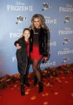 Amsterdam 16 november 2019
Premiere Frozen 2 in Tuschinski. Nikkie Plessen kwam met haar dochter