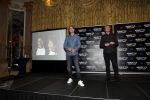 Amsterdam 25 november 2019
Boekpresentatie Victor Mids en Oscar Verpoort ( MINDFUCK) in het Amstel Hotel . Hans Kazan krijgt het eerdste exemplaar.