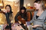 Beverwijk 23 november 2019
Opening winkel van Moise Trustfull in het centrum van Beverwijk.
Haar vader Orlando en moeder Quinty zijn natuurlijk aanwezig.