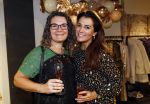 Beverwijk 23 november 2019
Opening winkel van Moise Trustfull in het centrum van Beverwijk.
Haar vader Orlando en moeder Quinty zijn natuurlijk aanwezig.