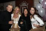 Aalsmeer 18 november 2019
Bonnie st Claire viert haar 70e verjaardag in de Praam in Aalsmeer. Rob v Nood