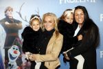 Amsterdam 16 november 2019
Premiere Frozen 2 in Tuschinski. Samatha Steenwijk met partner Daisy en haar nichtjes