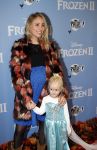 Amsterdam 16 november 2019
Premiere Frozen 2 in Tuschinski. Saskia Weerstand met nichtje