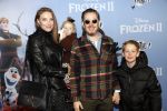 Amsterdam 16 november 2019
Premiere Frozen 2 in Tuschinski. Selwyn Senatori met vrouw en kinderen