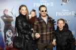 Amsterdam 16 november 2019
Premiere Frozen 2 in Tuschinski. Selwyn Senatori met vrouw en kinderen