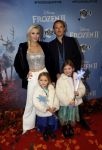 Amsterdam 16 november 2019
Premiere Frozen 2 in Tuschinski. Susanna Klibansky met man Louis en hun kinderen