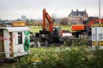 Amsterdam Ouderkerk aan de Amstel 29 november 2019
De staart van de bouw van het huis van Sven Kramer en Naomi v As is begonnen.