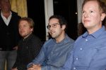 Amsterdam 25 november 2019
Boekpresentatie Victor Mids en Oscar Verpoort ( MINDFUCK) in het Amstel Hotel . Hans Kazan krijgt het eerdste exemplaar.