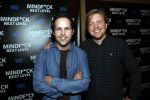 Amsterdam 25 november 2019
Boekpresentatie Victor Mids en Oscar Verpoort ( MINDFUCK) in het Amstel Hotel . Hans Kazan krijgt het eerdste exemplaar.