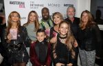Amsterdam 3 december 2019
Presentatie Amsterdam XXXL in Momo. Yesim Candan geeft het eerste boek aan Olcay en Dulce Gulsen en Fernando Halman