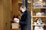 Amsterdam 25 november 2020
Albert Verlinde doet boodschappen met mondkapje