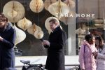 Amsterdam 25 november 2020
Albert Verlinde doet boodschappen met mondkapje