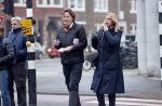 Amsterdam 9 december 2020
Bert Koenders met (een) vriendin op straat in Amsterdam zuid