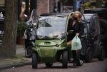 Amsterdam 27 november 2020
Connie Witteman doet boodschappen met een mondkapje