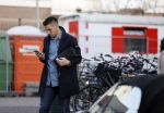 Amsterdam 22 november 2020
Dusan tadic met telefoon oip straat