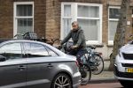 Amsterdam 12 november 2020
Frank Rijkaard op zijn electrische fiets