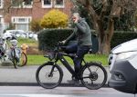 Amsterdam 12 november 2020
Frank Rijkaard op zijn electrische fiets