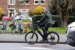 Amsterdam 12 november 2020
Frank Rijkaard op zijn electrische fiets