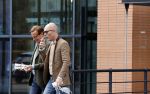 Den Haag Schiphol en Hilversum
Frank Jansen en zijn partneer Rogier Smit rijden van hun huis in Den Haag naar RTL in Hilversum waar ze een gesprek hebben met Peter v d Vorst van RTL
