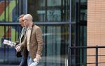 Den Haag Schiphol en Hilversum
Frank Jansen en zijn partneer Rogier Smit rijden van hun huis in Den Haag naar RTL in Hilversum waar ze een gesprek hebben met Peter v d Vorst van RTL