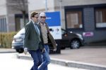 Den Haag Schiphol en Hilversum
Frank Jansen en zijn partneer Rogier Smit rijden van hun huis in Den Haag naar RTL in Hilversum waar ze een gesprek hebben met Peter v d Vorst van RTL