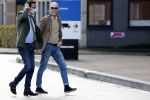 Den Haag Schiphol en Hilversum
Frank Jansen en zijn partneer Rogier Smit rijden van hun huis in Den Haag naar RTL in Hilversum waar ze een gesprek hebben met Peter v d Vorst van RTL