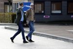 Den Haag Schiphol en Hilversum
Frank Jansen en zijn partneer Rogier Smit rijden van hun huis in Den Haag naar RTL in Hilversum waar ze een gesprek hebben met Peter v d Vorst van RTL