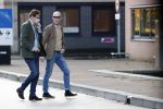 Den Haag Schiphol en Hilversum
Frank Jansen en zijn partneer Rogier Smit rijden van hun huis in Den Haag naar RTL in Hilversum waar ze een gesprek hebben met Peter v d Vorst van RTL