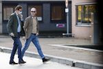Den Haag Schiphol en Hilversum
Frank Jansen en zijn partneer Rogier Smit rijden van hun huis in Den Haag naar RTL in Hilversum waar ze een gesprek hebben met Peter v d Vorst van RTL